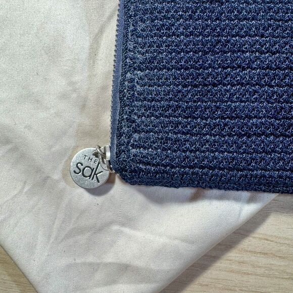 Vintage 90s/Y2K The Sak Hand-Crochet Zip-Around Clutch Wallet | Navy Blue - Picture 3 of 6